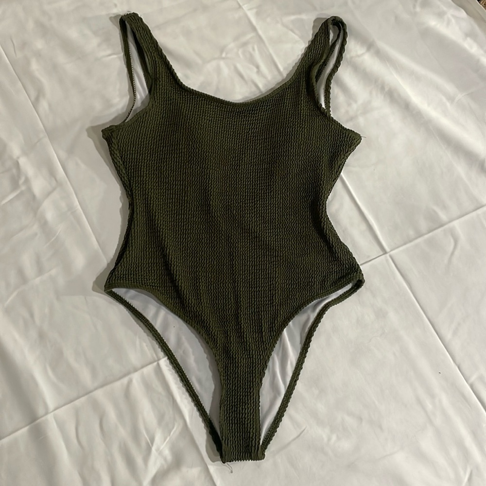 ONE PIECE SWIMSUIT